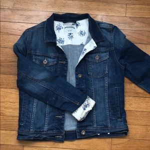 Cute johnnie b denim jacket